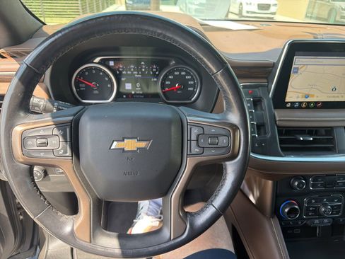 Used 2021 Chevrolet Tahoe High Country w/ Premium Package image 17