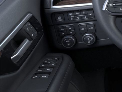 New 2026 Chevrolet Suburban Z71 image 22