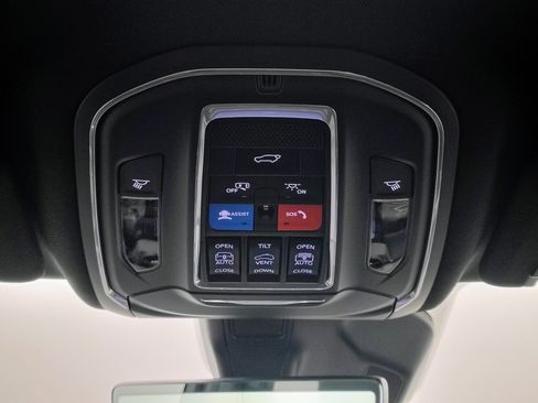 New 2026 Jeep Grand Cherokee L Limited AWD/4WD image 32