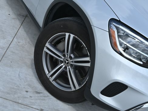 Used 2020 Mercedes-Benz GLC 300 image 11