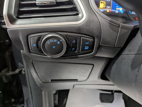 Used 2024 Ford Edge SEL w/ Convenience Package AWD/4WD image 17