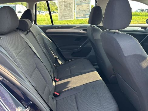 Used 2017 Volkswagen Golf S AWD/4WD image 29