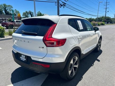 Used 2025 Volvo XC40 B5 Plus AWD/4WD image 5