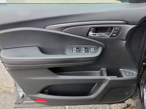 Certified 2022 Honda Pilot Special Edition image 12