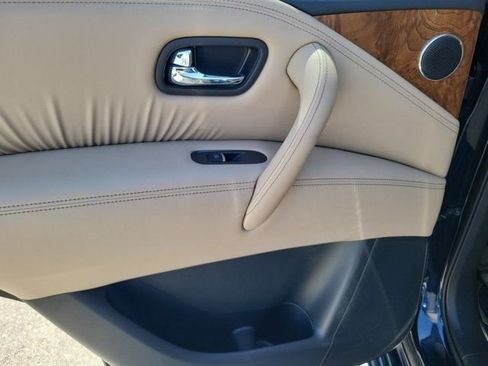Used 2023 Nissan Armada SL w/ Captain's Chairs Package AWD/4WD image 14