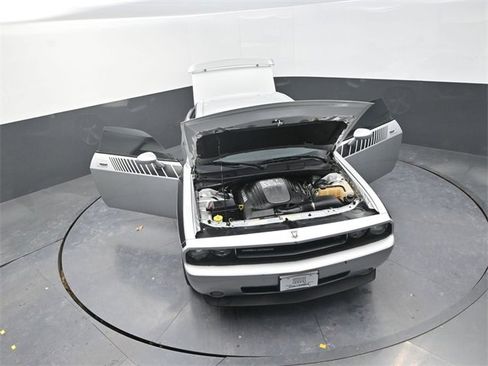 Used 2010 Dodge Challenger R/T image 26