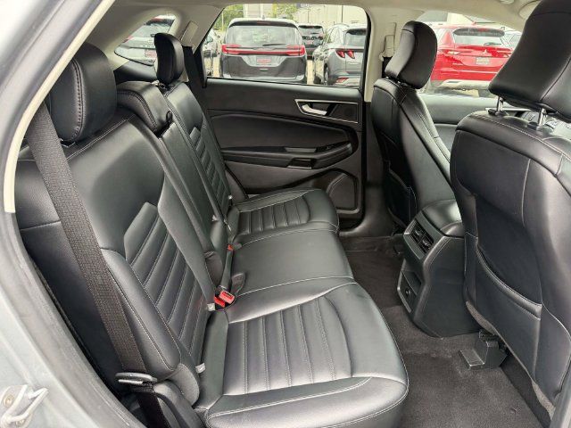 Used 2024 Ford Edge SEL AWD/4WD image 11
