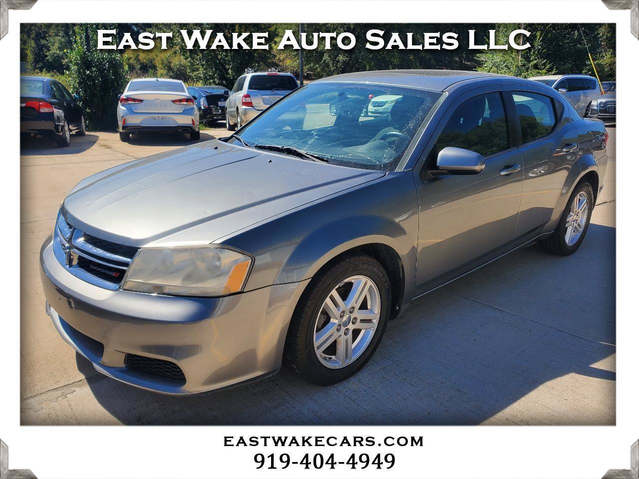 Used 2012 Dodge Avenger SXT FWD image 1