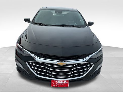 Used 2023 Chevrolet Malibu LT image 2