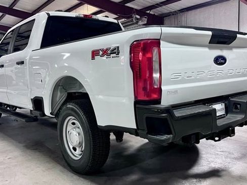 Used 2025 Ford F250 XL AWD/4WD image 5