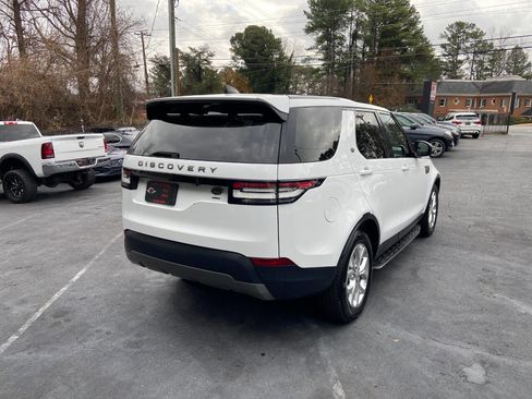 Used 2019 Land Rover Discovery SE image 6