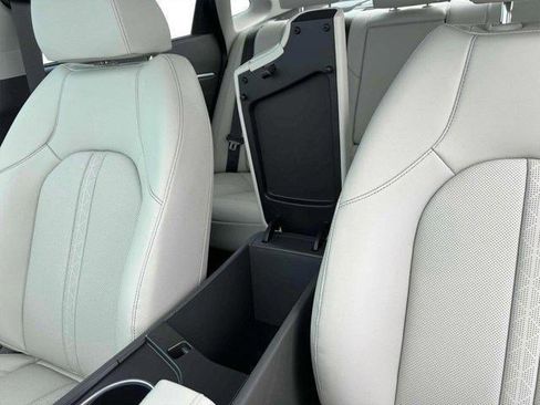 New 2025 Hyundai Sonata Limited image 18