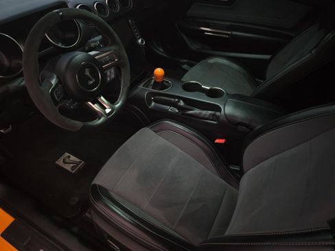 Used 2019 Ford Mustang Shelby GT350 w/ Technology Package image 4