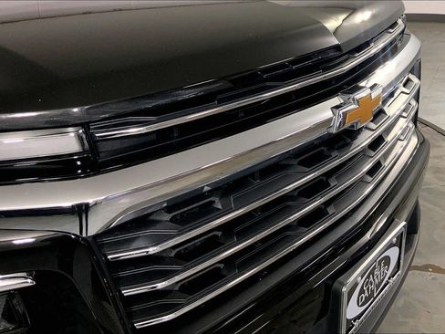 Used 2024 Chevrolet Traverse LT AWD/4WD image 28