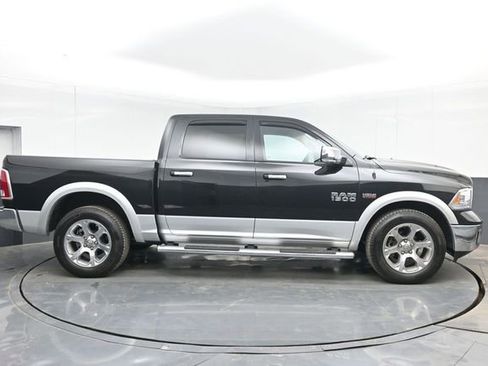 Used 2016 RAM 1500 Laramie w/ Convenience Group AWD/4WD image 11