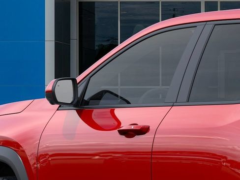 New 2027 Chevrolet Equinox LT w/ Convenience Package II FWD image 12