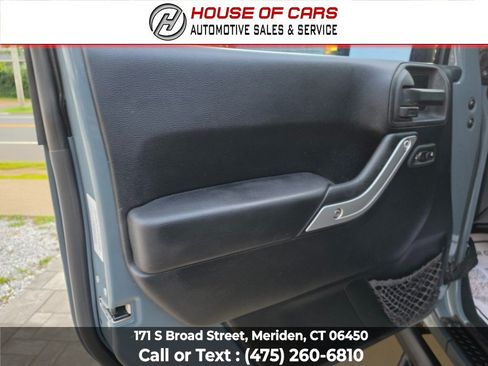 Used 2014 Jeep Wrangler Unlimited Sahara w/ Max Tow Package AWD/4WD image 44