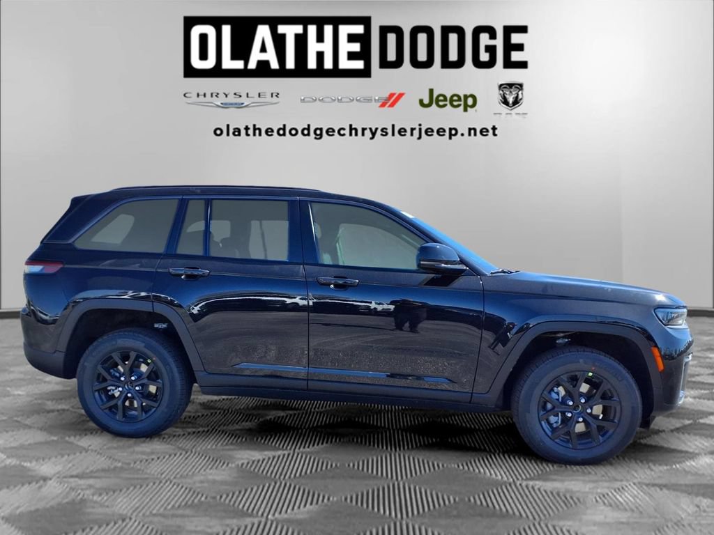New 2026 Jeep Grand Cherokee Altitude AWD/4WD image 29