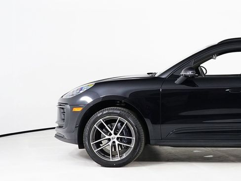 Used 2026 Porsche Macan AWD/4WD image 12