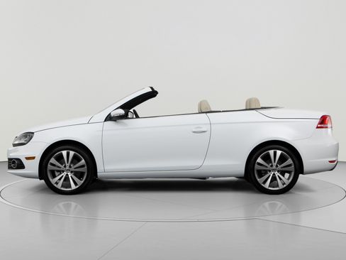 Used 2013 Volkswagen Eos FWD image 2