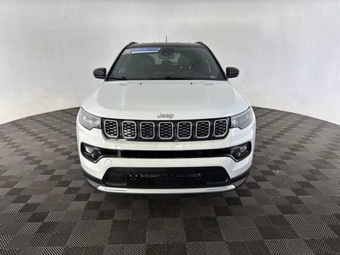 Used 2025 Jeep Compass Limited AWD/4WD image 3