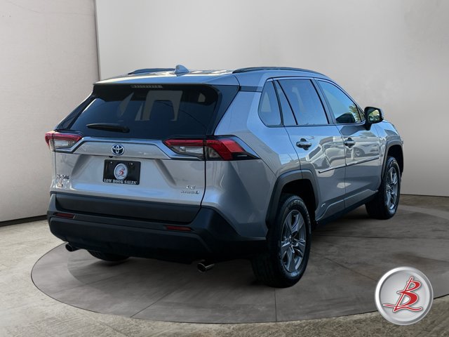 Used 2023 Toyota RAV4 LE AWD/4WD image 7