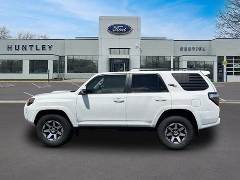 Used 2023 Toyota 4Runner TRD Off-Road Premium w/ Off Road Premium Plus Package AWD/4WD image 6