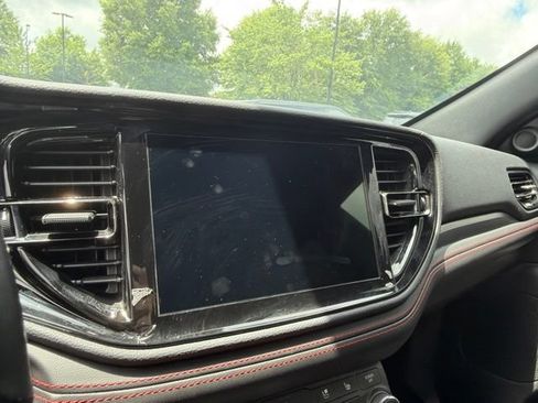 Used 2024 Dodge Durango GT RWD image 17