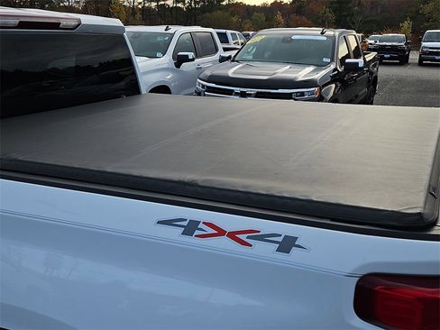 Certified 2023 Chevrolet Silverado 1500 LT image 24