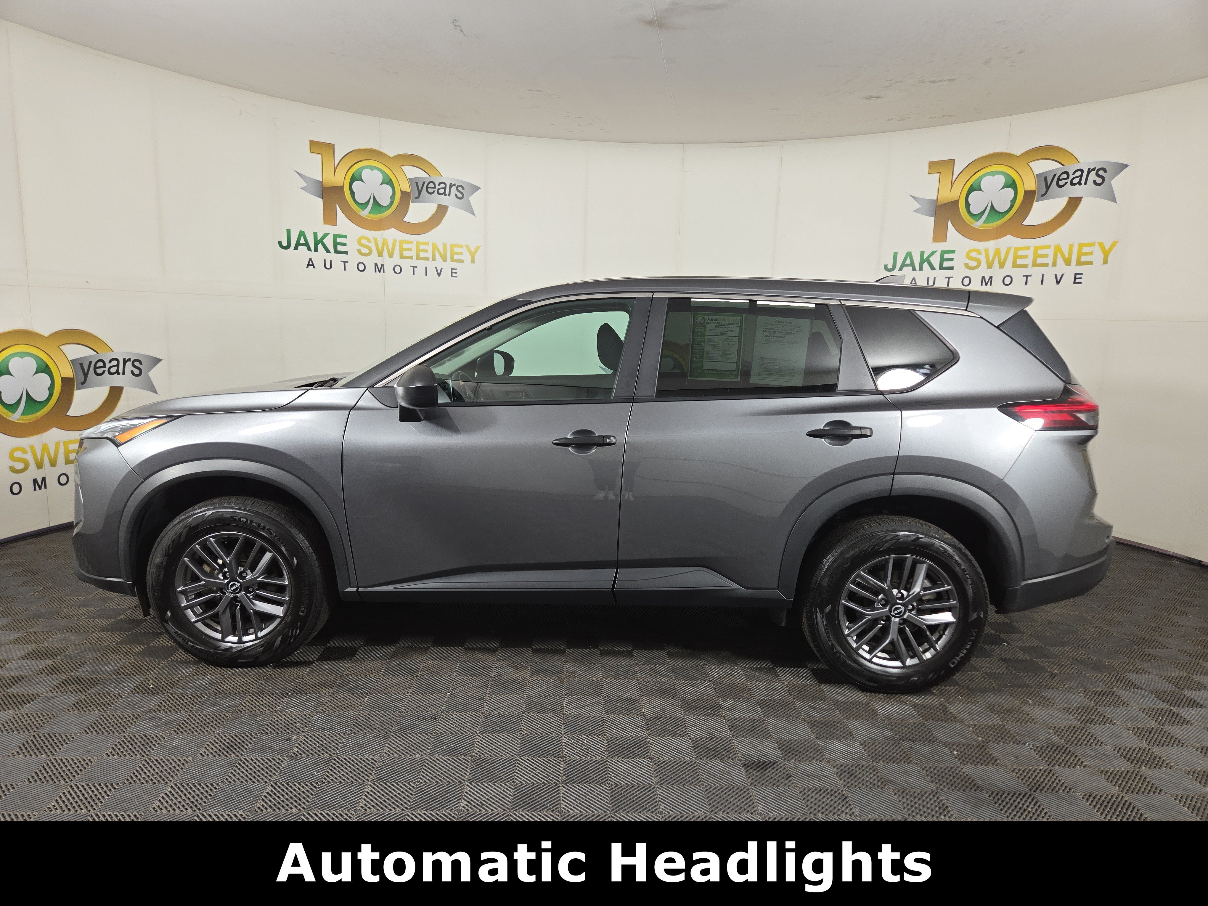 Used 2024 Nissan Rogue S AWD/4WD image 4