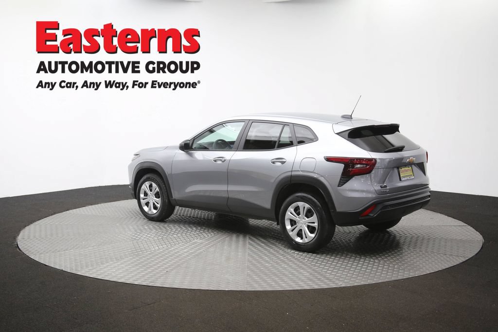 Used 2024 Chevrolet Trax LS FWD image 63