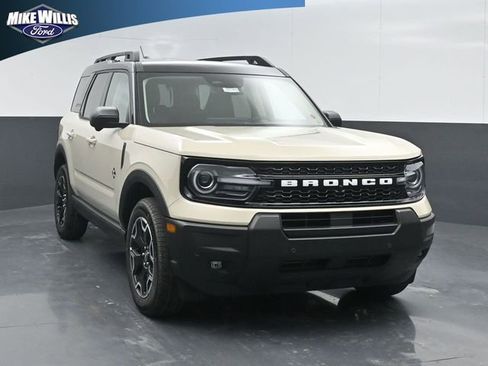 New 2025 Ford Bronco Sport Outer Banks w/ Outer Banks Tech Package+ image 1