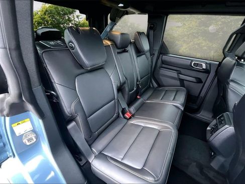 New 2025 Ford Bronco Outer Banks image 9