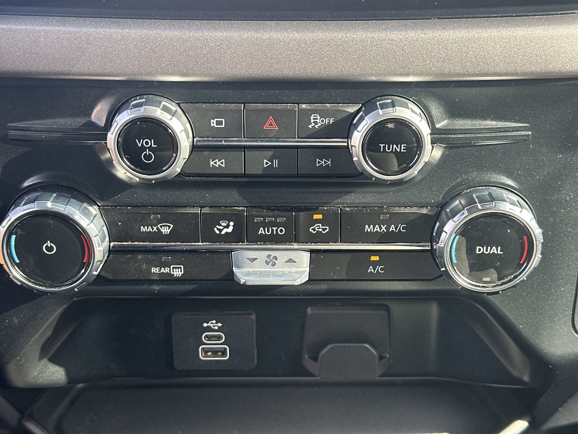 Used 2025 Ford F150 XLT w/ Equipment Group 301A Standard AWD/4WD image 27