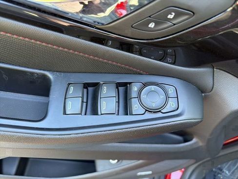 Used 2023 Chevrolet Traverse RS AWD/4WD image 18