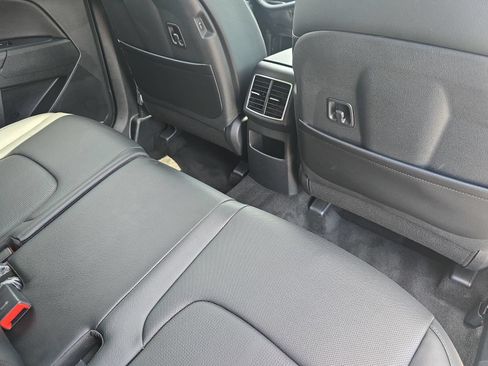 Used 2026 Kia Sportage EX w/ EX Panorama Roof Package FWD image 12