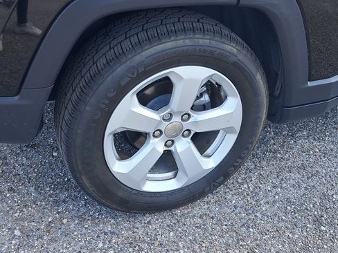 Used 2020 Jeep Compass Latitude w/ Popular Equipment Group image 7