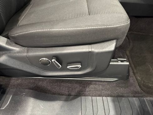 Used 2016 Ford F150 XLT w/ Equipment Group 302A Luxury AWD/4WD image 14