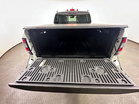 Used 2024 Nissan Frontier SL w/ Technology Package AWD/4WD image 13