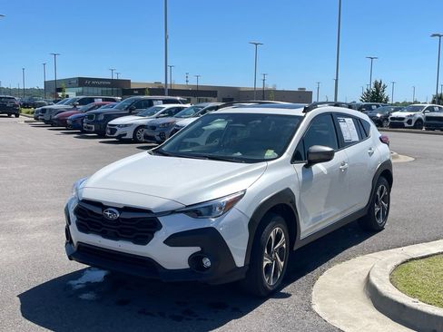 Used 2024 Subaru Crosstrek 2.0i Premium AWD/4WD image 3