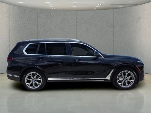 Used 2025 BMW X7 xDrive40i w/ Premium Package AWD/4WD image 2