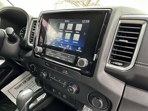 Used 2024 Nissan Frontier SV w/ Technology Package image 13