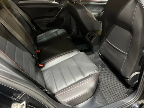 Used 2020 Volkswagen Golf 4-Door FWD image 16