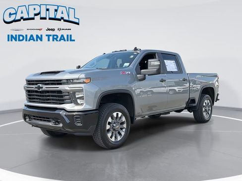 Used 2024 Chevrolet Silverado 2500 Custom w/ Custom Value Package image 1