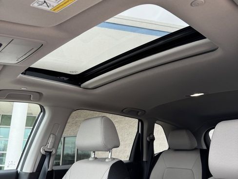 Certified 2025 Honda CR-V EX image 15