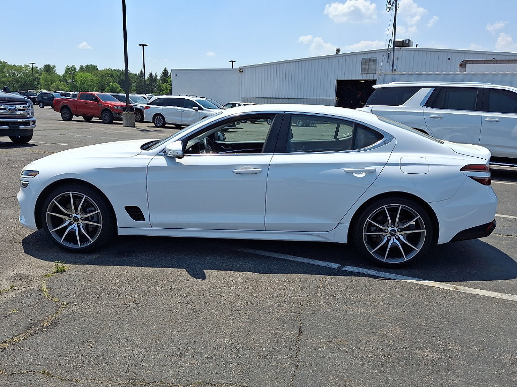 Used 2023 Genesis G70 2.0T AWD/4WD image 7