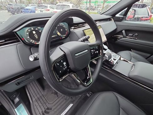 Used 2023 Land Rover Range Rover Sport SE Dynamic image 12