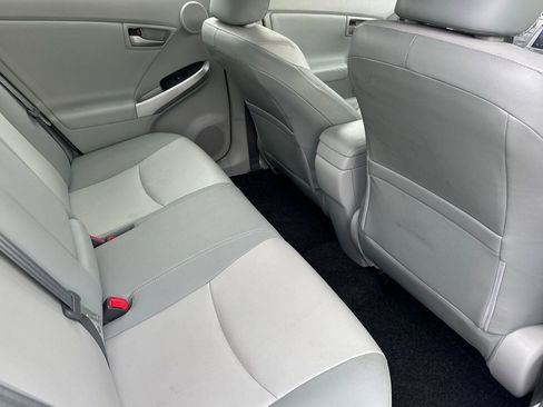 Used 2012 Toyota Prius Five image 18