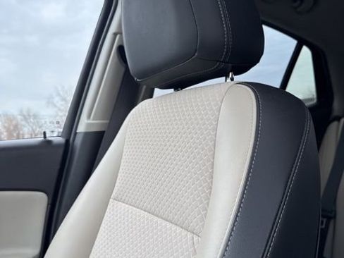 Used 2020 Buick Encore Preferred image 18