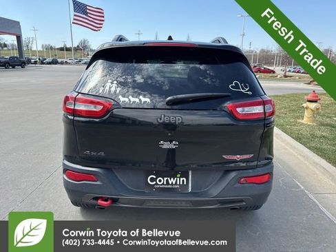 Used 2016 Jeep Cherokee Trailhawk w/ Comfort/Convenience Group image 5